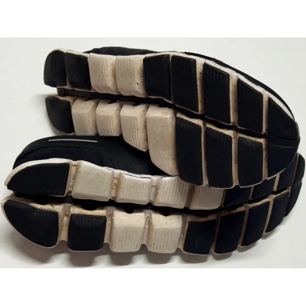On Cloud Swift Running Shoes Womens 8.5 Black White Swiss Engineering Sneakers